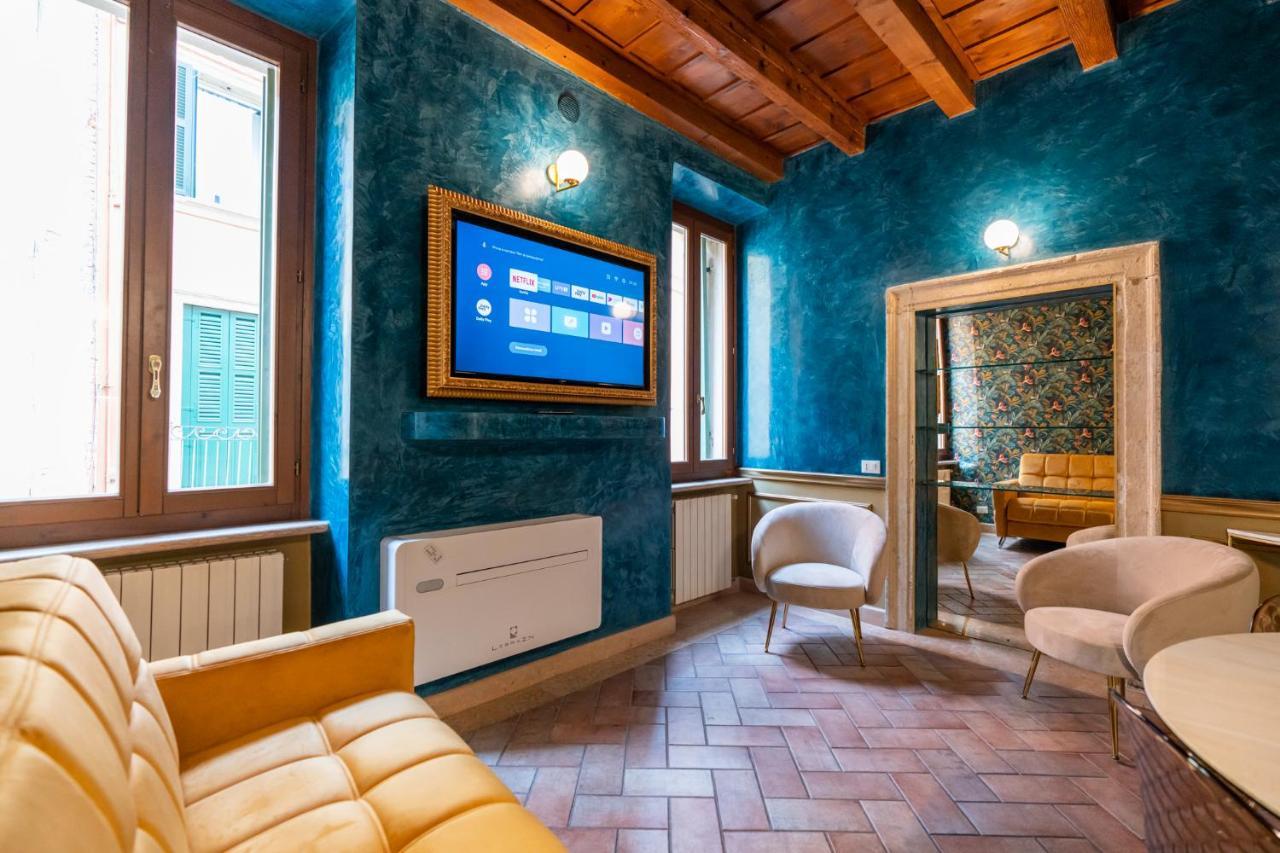 Appartement Domus Gladius By Postcardsfrom à Vérone Extérieur photo